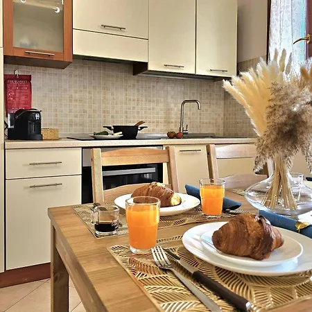Midori House Florence - 10min From Airport شقة *